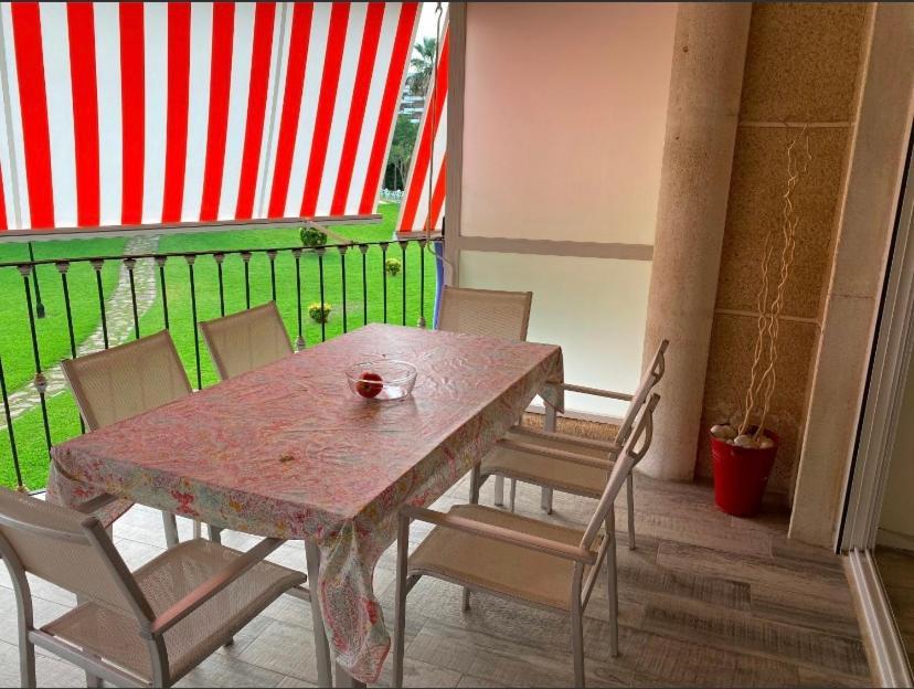 Apartamento Los Carmenes, Playa De Gandia Exterior photo